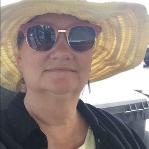 Meet your Posher, Keri